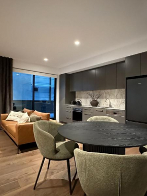 Couples Retreat or Executive Suite